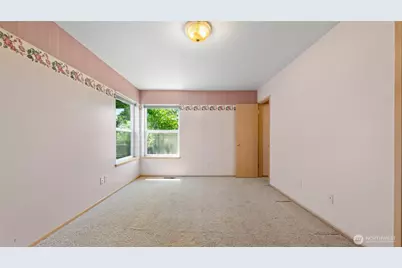 996 SE Admiral Place, College Place, WA 99324 - Photo 15
