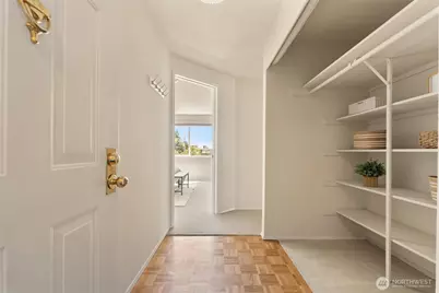 8720 Phinney Avenue N #21, Seattle, WA 98103 - Photo 3