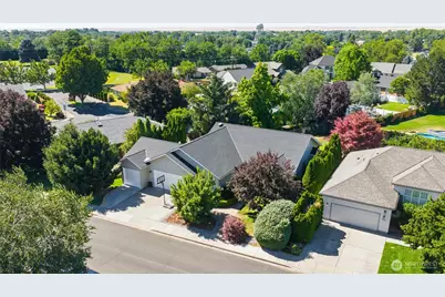 833 SE Marine Drive, College Place, WA 99324 - Photo 1