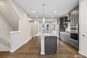 615 238th St SE, Bothell, WA 98021 - Photo 9