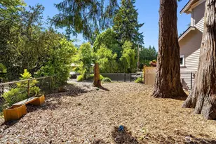 9417 NE 128th St, Kirkland, WA 98034 - Photo 31