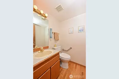 1529 Ilwaco Avenue NE, Renton, WA 98059 - Photo 15