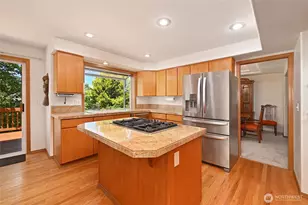 1529 Ilwaco Ave NE, Renton, WA 98059 - Photo 9