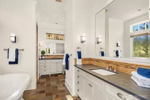 4102 100th Ave SE, Mercer Island, WA 98040 - Photo 17