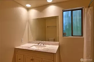 8808 SE 54th SE, Mercer Island, WA 98040 - Photo 17