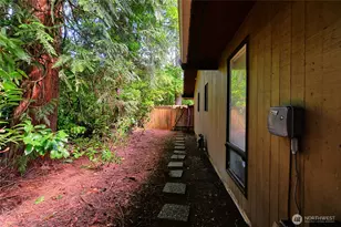 8808 SE 54th SE, Mercer Island, WA 98040 - Photo 5