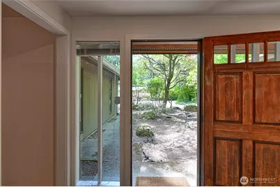8808 SE 54th SE, Mercer Island, WA 98040 - Photo 13