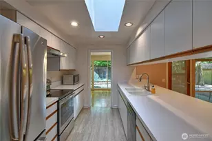 8808 SE 54th SE, Mercer Island, WA 98040 - Photo 27
