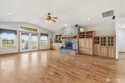 55212 Bay Area Drive, Electric City, WA 99123 - Photo 5
