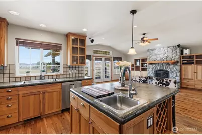 55212 Bay Area Drive, Electric City, WA 99123 - Photo 11