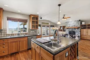 55212 Bay Area Dr, Electric City, WA 99123 - Photo 11