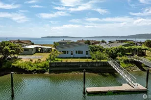 2169 Mariner Beach Dr, Oak Harbor, WA 98277 - Photo 1