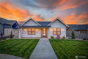 922 Racine Spgs Dr, Wenatchee, WA 98801 - Photo 1