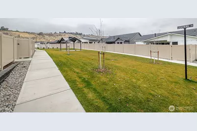 922 Racine Springs Drive, Wenatchee, WA 98801 - Photo 19