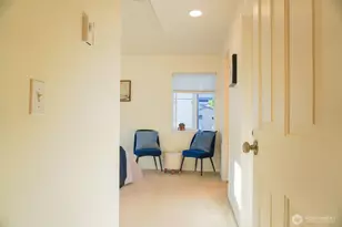 9426 Linden Ave N, Seattle, WA 98103 - Photo 15
