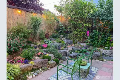9426 Linden Avenue N, Seattle, WA 98103 - Photo 31