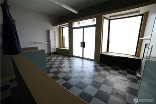 10311 Aurora Ave N, Seattle, WA 98133 - Photo 5