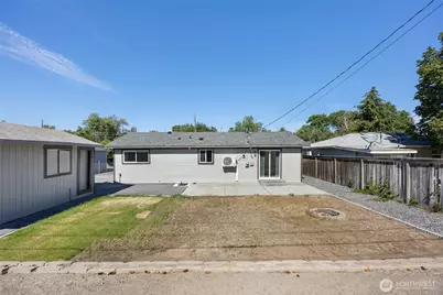 1545 Mary Street, Moses Lake, WA 98837 - Photo 7
