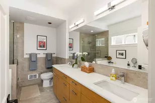 470 Wood Ave SW, Bainbridge Island, WA 98110 - Photo 25