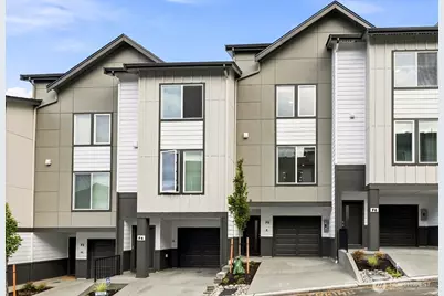 16830 20th Avenue W #D7, Lynnwood, WA 98037 - Photo 1