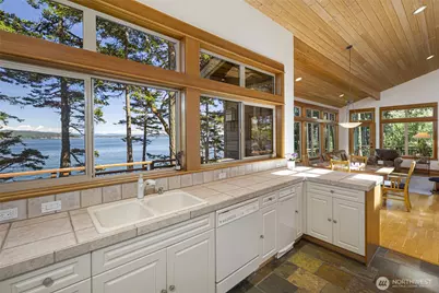 976 San Juan Drive, Friday Harbor, WA 98250 - Photo 9