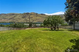 446 5th St, Chelan Falls, WA 98817 - Photo 39