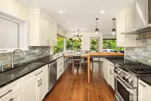 3218 36th Ave SW, Seattle, WA 98126 - Photo 9