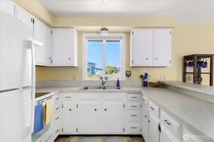 214 Lighthouse Way, Freeland, WA 98249 - Photo 13
