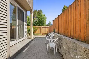 10543 Midvale Ave N, Seattle, WA 98133 - Photo 17