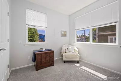 10543 Midvale Avenue N #A, Seattle, WA 98133 - Photo 15