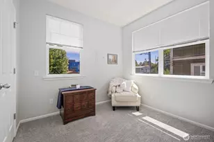 10543 Midvale Ave N, Seattle, WA 98133 - Photo 15