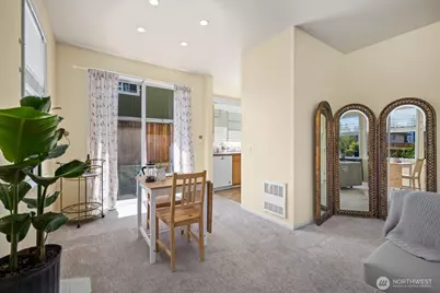 10543 Midvale Avenue N #A, Seattle, WA 98133 - Photo 7