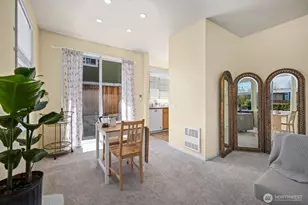 10543 Midvale Ave N, Seattle, WA 98133 - Photo 7