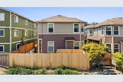 10543 Midvale Avenue N #A, Seattle, WA 98133 - Photo 19