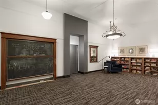 201 Galer St, Seattle, WA 98109 - Photo 29