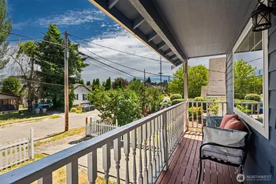 1011 Pennsylvania Avenue, Bremerton, WA 98337 - Photo 5