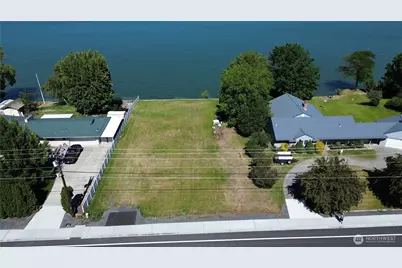 2023 Westshore Drive NE, Moses Lake, WA 98837 - Photo 1