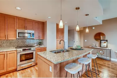 10610 NE 9th Place #1507, Bellevue, WA 98004 - Photo 5