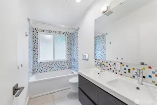 12456 SE 27th St, Bellevue, WA 98005 - Photo 13