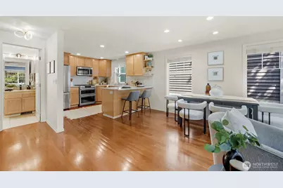 8548 Midvale Avenue N #B, Seattle, WA 98103 - Photo 1