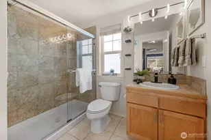 8548 Midvale Ave N, Seattle, WA 98103 - Photo 13