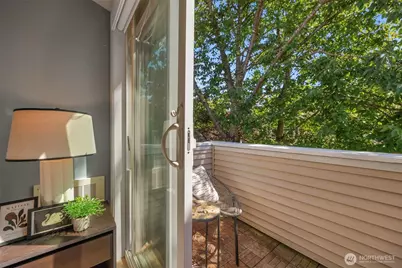8548 Midvale Avenue N #B, Seattle, WA 98103 - Photo 21