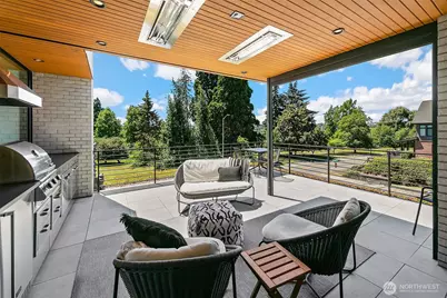 7516 E Green Lake Drive N, Seattle, WA 98103 - Photo 27