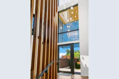 7516 E Green Lake Drive N, Seattle, WA 98103 - Photo 5