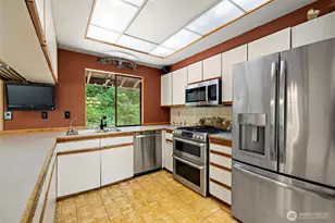 145 Big Bear Pl NW, Issaquah, WA 98027 - Photo 11