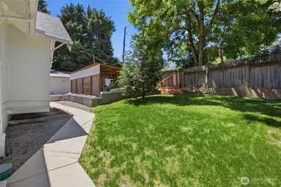 13025 Ambaum Boulevard SW, Burien, WA 98146 - Photo 35