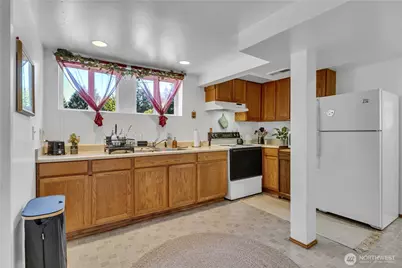 13025 Ambaum Boulevard SW, Burien, WA 98146 - Photo 23