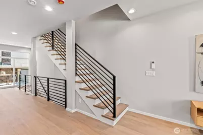 4460 Midvale Avenue N, Seattle, WA 98103 - Photo 17
