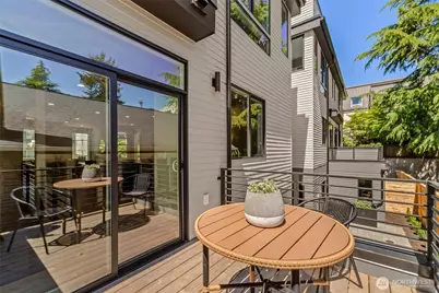 4460 Midvale Avenue N, Seattle, WA 98103 - Photo 35