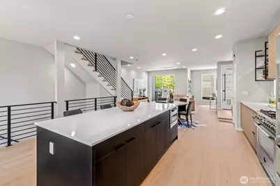4460 Midvale Avenue N, Seattle, WA 98103 - Photo 15